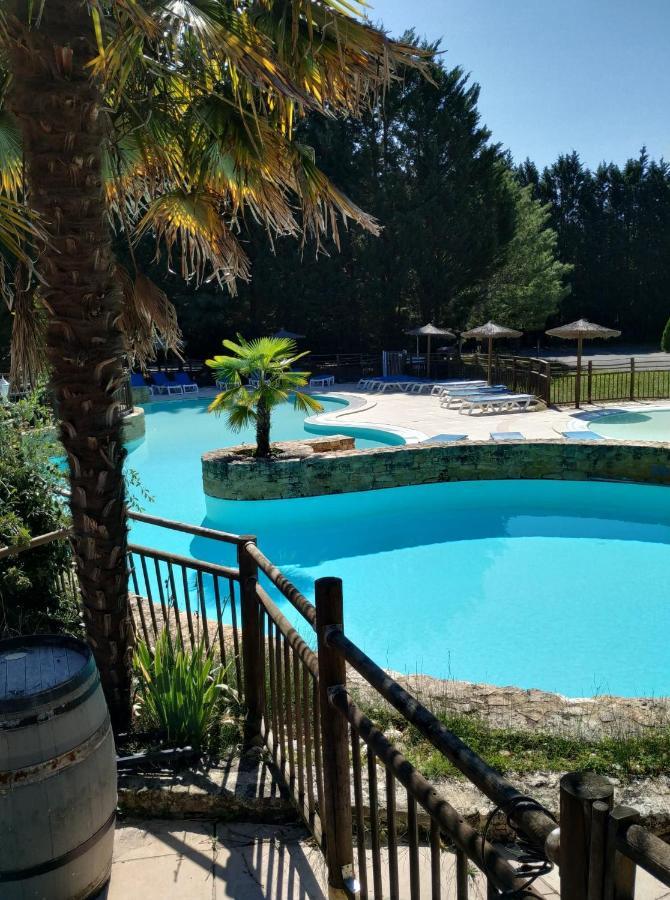 Domaine De Guillalmes Hotel Fumel Exterior foto