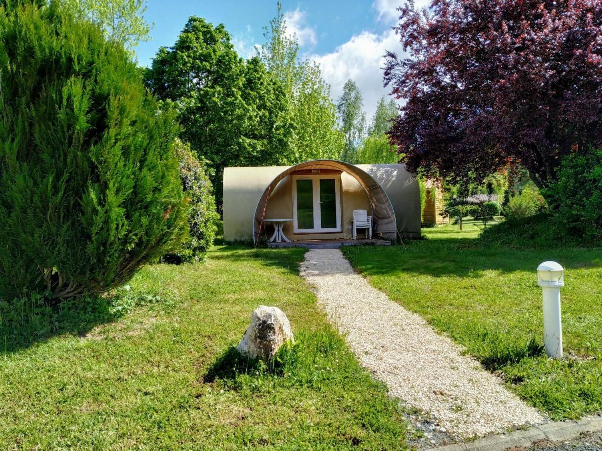 Domaine De Guillalmes Hotel Fumel Exterior foto